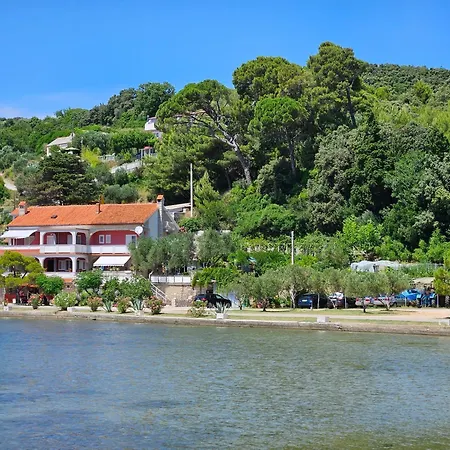 Dezeljin Casa de hóspedes *