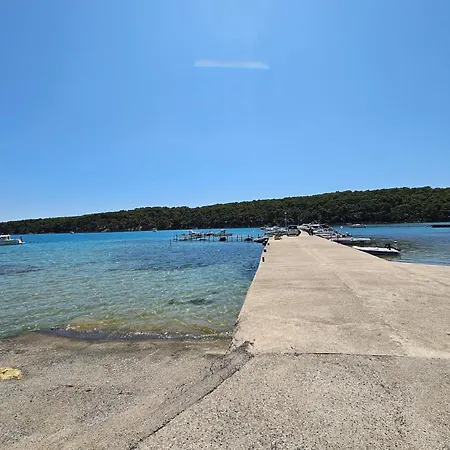 Dezeljin بيت ضيافة