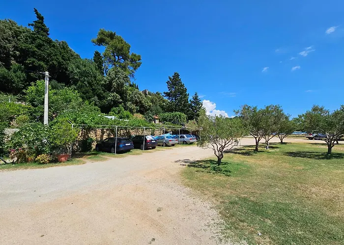 בית הארחה Dezeljin *